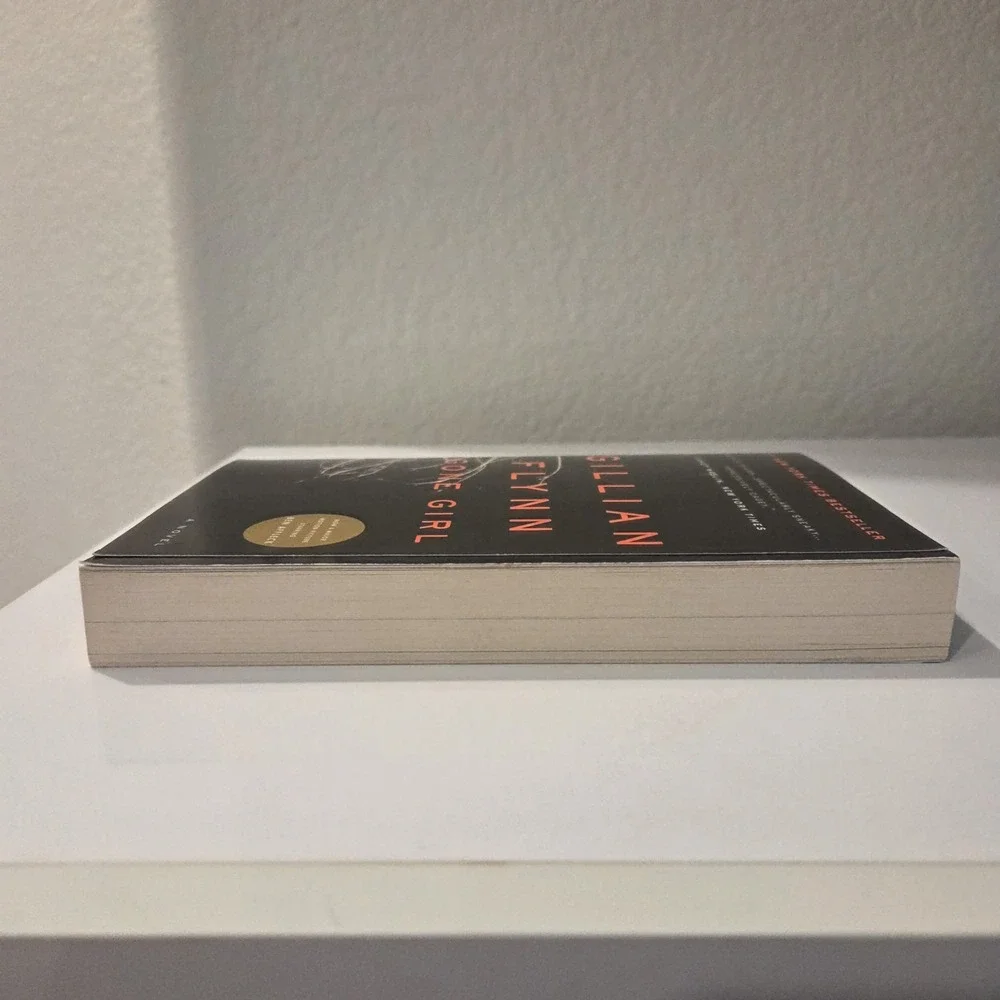 Gone Girl : A Novel by Gillian Flynn (2014, Trade Paperback)